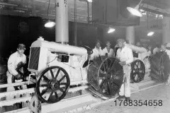 1923-ford-rouge-plant-tractor-assembly-line-neg-34535-www.dieselarmy.com
