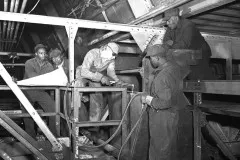 1943-ford-magnesium-foundry-workers-neg-77575-www.dieselarmy.com