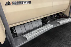 chevrolet-6500-flatbed-truck-12-www.dieselarmy.com