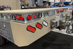 chevrolet-6500-flatbed-truck-8-www.dieselarmy.com