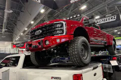 elevation-off-grid-ford-f550-2-www.dieselarmy.com