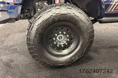 elevation-off-grid-ford-f550-9-www.dieselarmy.com